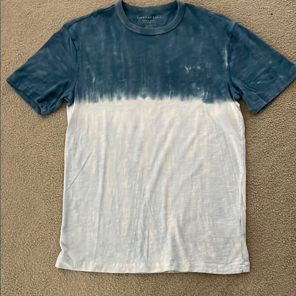American Eagle Outfitters Blue and White Short Sleeve Tee

* Never been worn